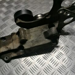 Dzinēja kronšteins priekš VOLVO 850 1995