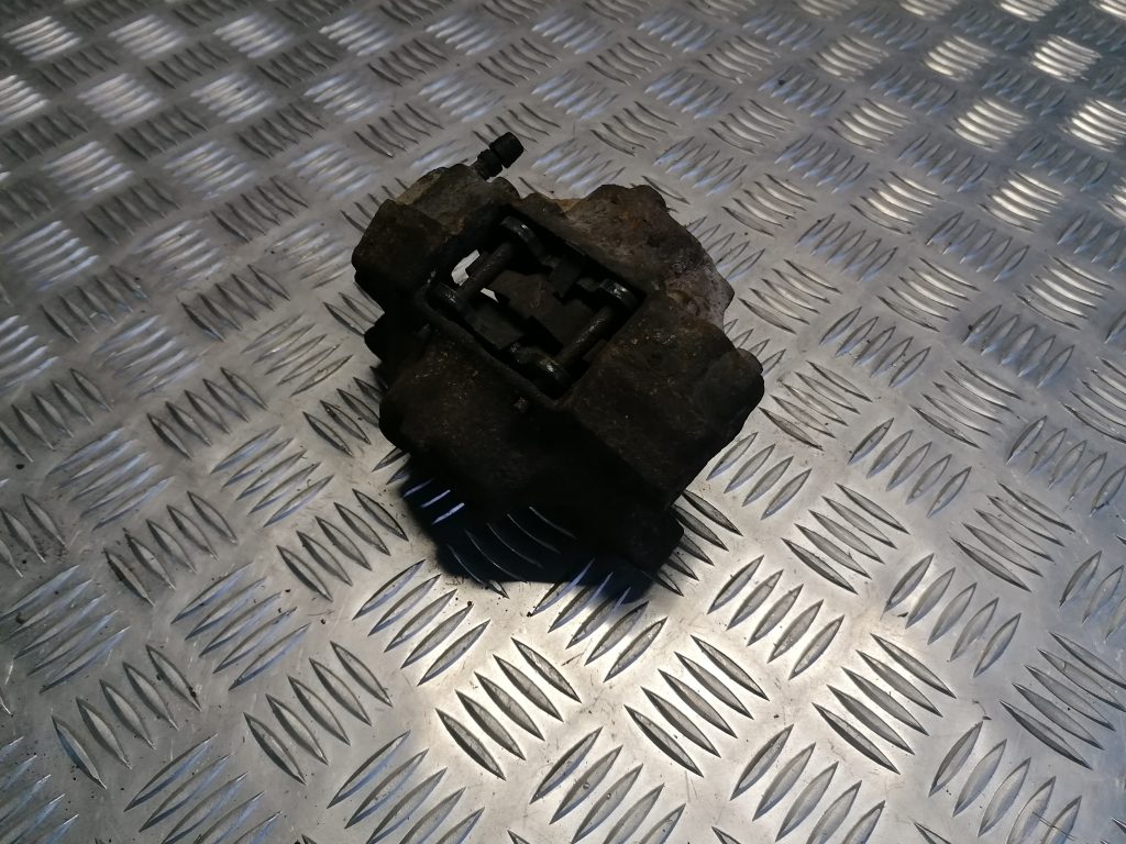 Aizmugurējais kreisais suports priekš VOLVO 850 1995 1 Aizmugurējais kreisais suports priekš VOLVO 850 1995