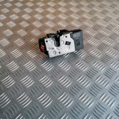 Aizmugurējo labo durvju slēdzene priekš OPEL MERIVA 2005