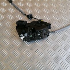 Aizmugurējo kreiso durvju slēdzene priekš VW POLO 2011