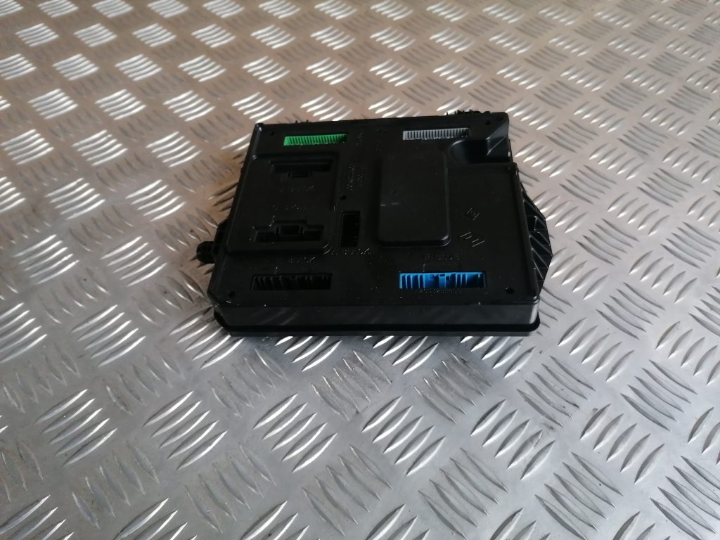 Komforta vadības bloks priekš RENAULT MEGANE 2011