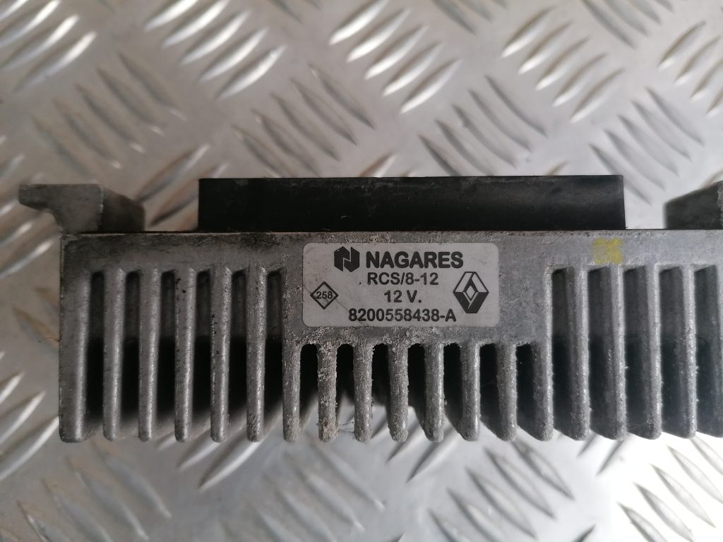 Kvēlsveču releja priekš RENAULT MEGANE 2011 2 Kvēlsveču releja priekš RENAULT MEGANE 2011