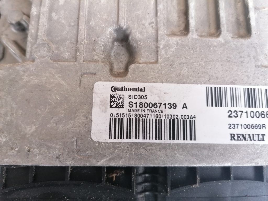 Dzinēja vadības bloks priekš RENAULT MEGANE 2011 3 Dzinēja vadības bloks priekš RENAULT MEGANE 2011