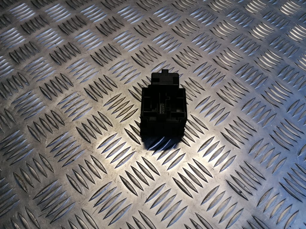 Lukturu augstuma regulēšanas poga priekš RENAULT MEGANE 2011 2 Lukturu augstuma regulēšanas poga priekš RENAULT MEGANE 2011