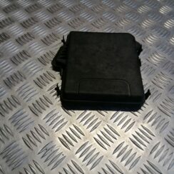 Drošinātāju kārbas korpusa vāks priekš RENAULT MEGANE 2011