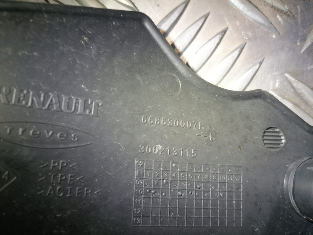 Vējstikla uzlika (deflektors) priekš RENAULT MEGANE 2011