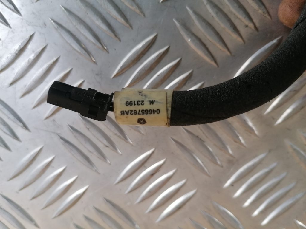 Spoguļa regulēšanas poga priekš CHRYSLER GRAND VOYAGER 2004 2 Spoguļa regulēšanas poga priekš CHRYSLER GRAND VOYAGER 2004