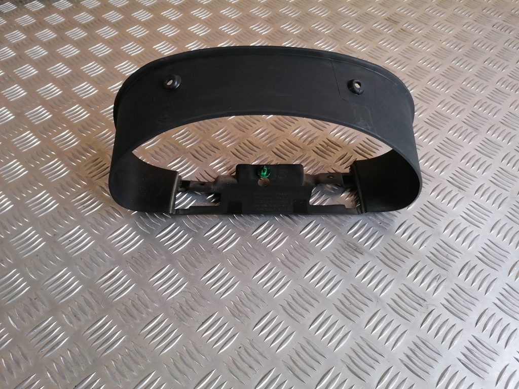 Spidometra apdare priekš CHRYSLER GRAND VOYAGER 2004 1 Spidometra apdare priekš CHRYSLER GRAND VOYAGER 2004