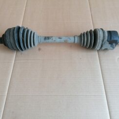 Pusass priekšējā kreisā priekš CHRYSLER GRAND VOYAGER 2004