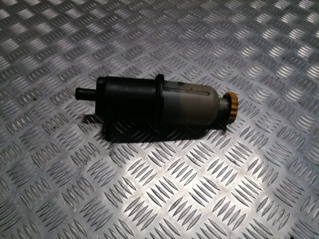 Stūres pastiprinātāja tvertne priekš CHRYSLER GRAND VOYAGER 2004