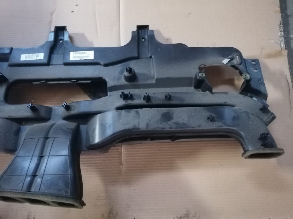 Salona gaisa vads priekš CHRYSLER GRAND VOYAGER 2004