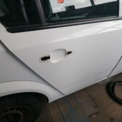 Aizmugurējās labās durvis priekš OPEL ASTRA H 2006