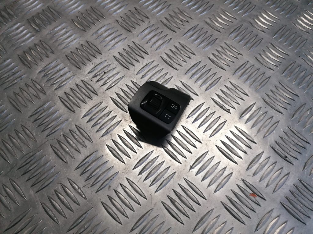 Stūres poga priekš OPEL ASTRA H 2006