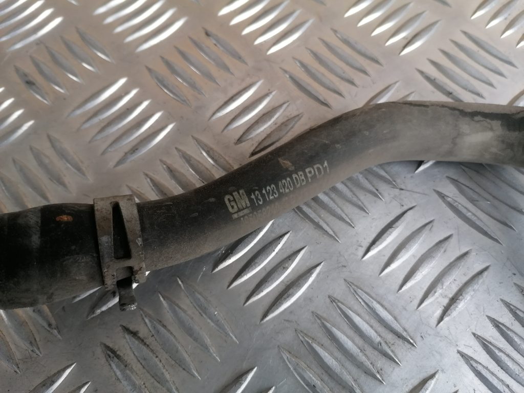 Dzesēšanas caurule priekš OPEL ASTRA H 2006 2 Dzesēšanas caurule priekš OPEL ASTRA H 2006