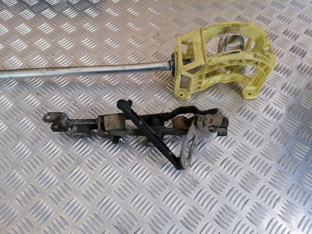 Ātrumu pārslēgšanas slēdzis priekš OPEL ASTRA H 2006