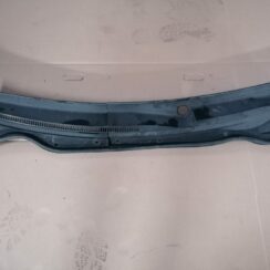 Vējstikla uzlikas (deflektora) režģis priekš TOYOTA COROLLA VERSO 2005