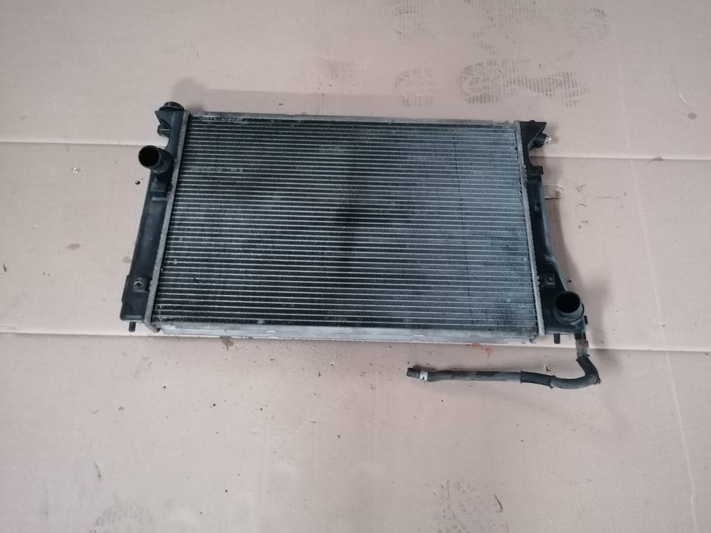 Dzesēšanas radiators priekš TOYOTA COROLLA VERSO 2005