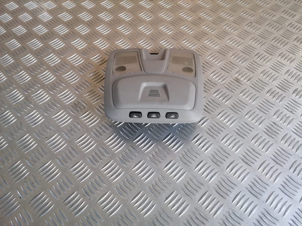 Salona apgaismojuma panelis priekš VOLVO V70 2004 1 Salona apgaismojuma panelis priekš VOLVO V70 2004