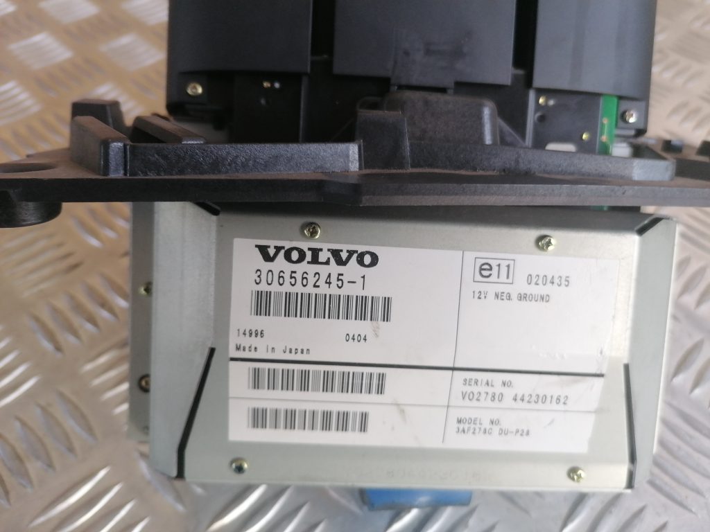 Displejs priekš VOLVO V70 2004 4 Displejs priekš VOLVO V70 2004