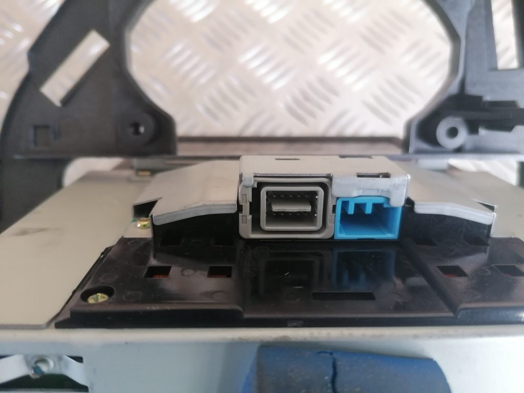 Displejs priekš VOLVO V70 2004 5 Displejs priekš VOLVO V70 2004