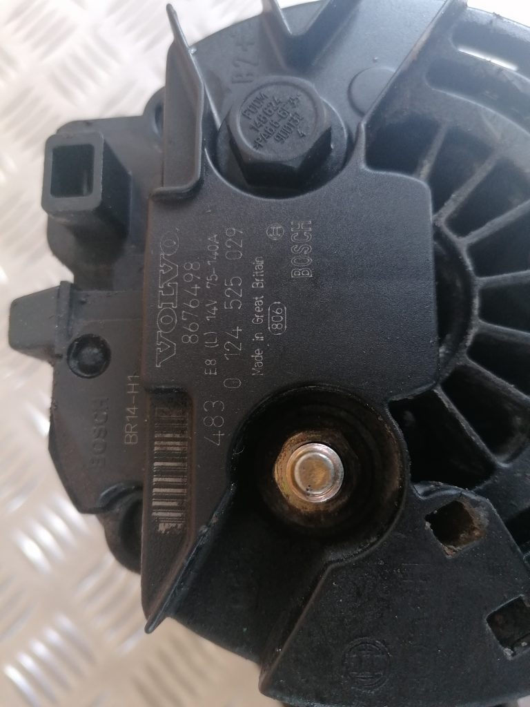 Ģenerators priekš VOLVO V70 2004