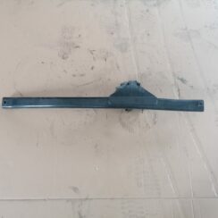 Priekšējo statņu stiprinājums priekš VOLVO V70 2004