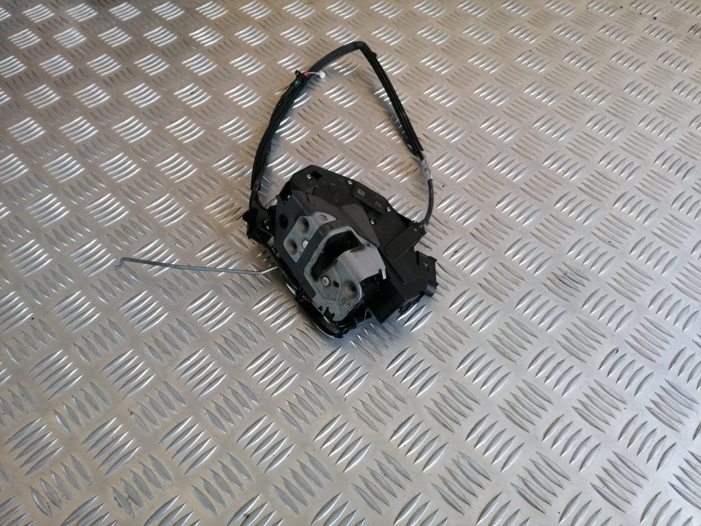 Priekšējo kreiso durvju slēdzene priekš FORD C-MAX 2011 1 Priekšējo kreiso durvju slēdzene priekš FORD C-MAX 2011