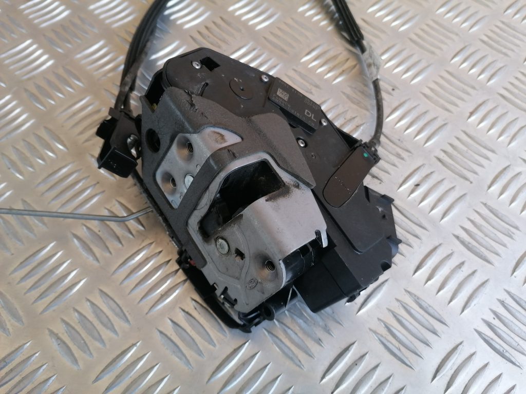 Priekšējo kreiso durvju slēdzene priekš FORD C-MAX 2011 2 Priekšējo kreiso durvju slēdzene priekš FORD C-MAX 2011