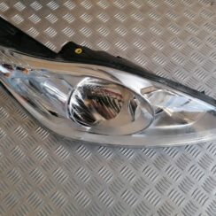 Priekšējais labais lukturis priekš FORD C-MAX 2011