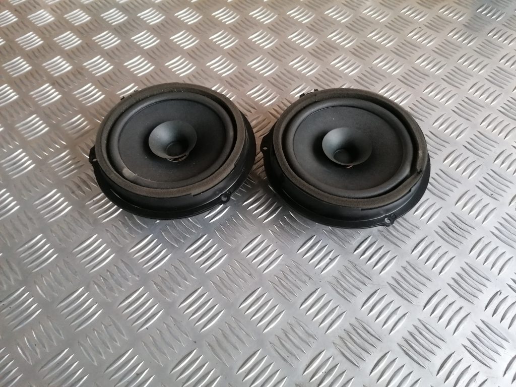 Durvju skaļrunis, apakšā priekš FORD C-MAX 2011