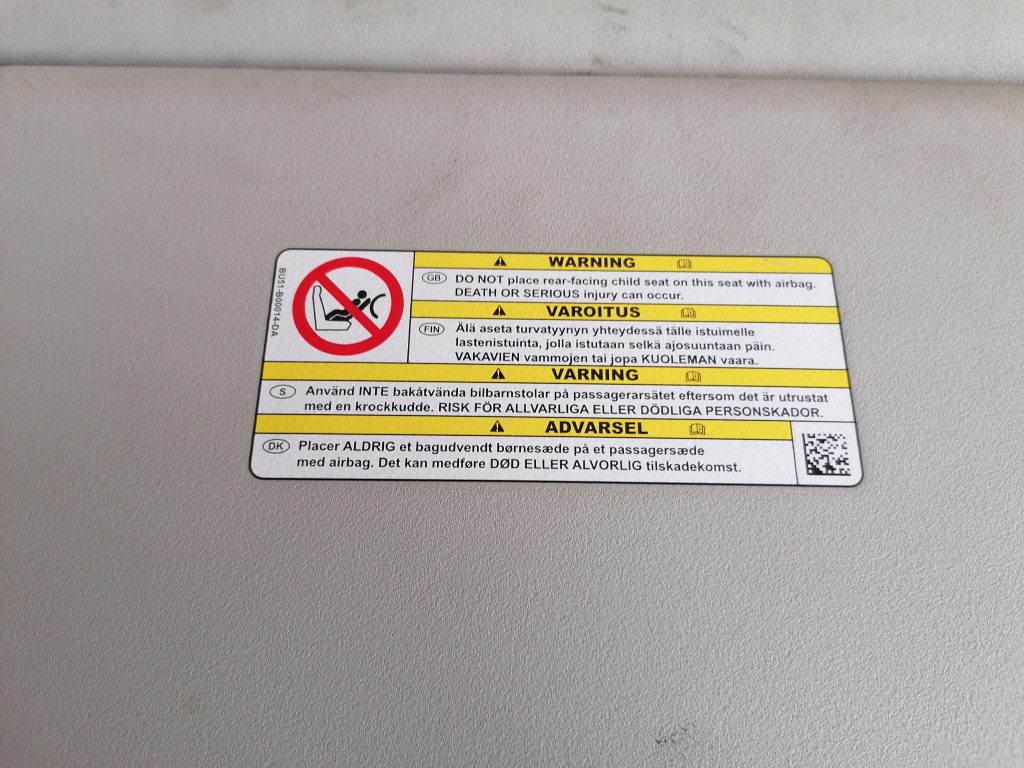 Saules aizsargs priekš FORD C-MAX 2011 2 Saules aizsargs priekš FORD C-MAX 2011