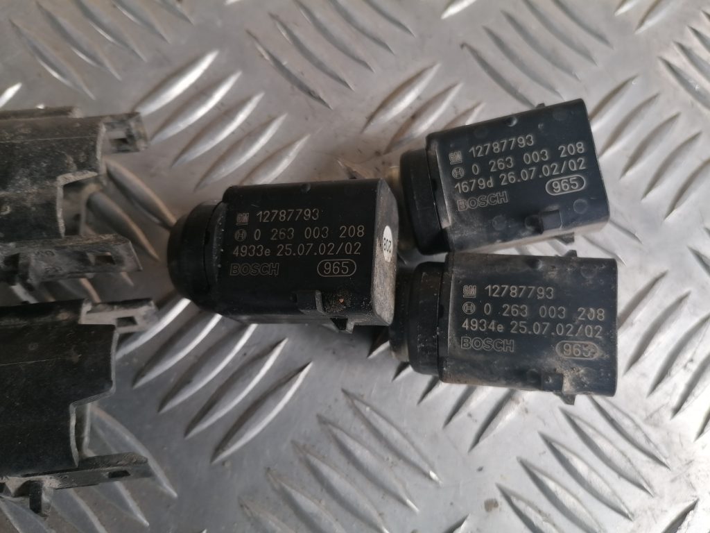 Parkošanās devējs priekš SAAB 9-3 2002