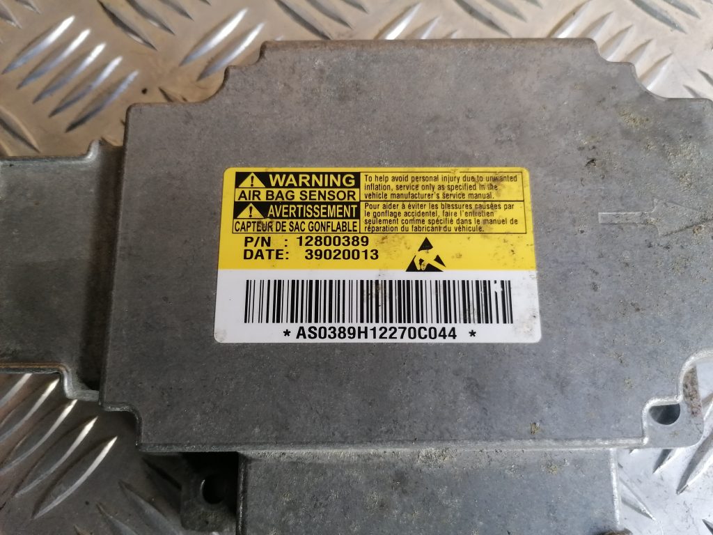 Drošības spilvena vadības bloks priekš SAAB 9-3 2002 4 Drošības spilvena vadības bloks priekš SAAB 9-3 2002