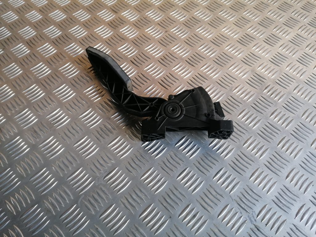 Gāzes pedālis priekš SAAB 9-3 2002