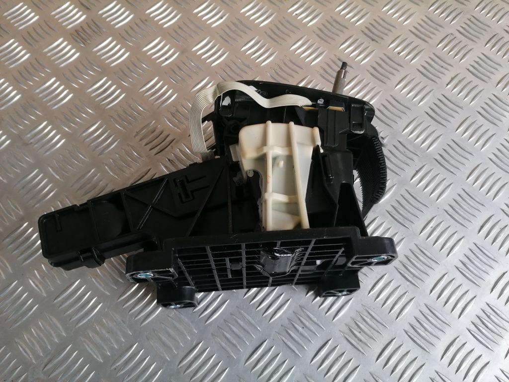 Ātrumu pārslēgšanas slēdzis priekš SAAB 9-3 2002 5 Ātrumu pārslēgšanas slēdzis priekš SAAB 9-3 2002