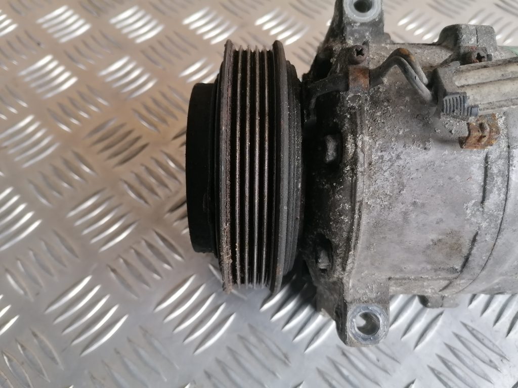 Gaisa kondicioniera kompresors priekš SAAB 9-3 2002 3 Gaisa kondicioniera kompresors priekš SAAB 9-3 2002