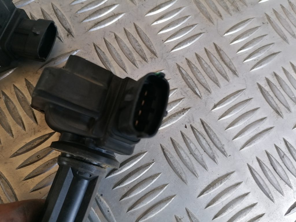 Augstsprieguma spole priekš SAAB 9-3 2002 3 Augstsprieguma spole priekš SAAB 9-3 2002