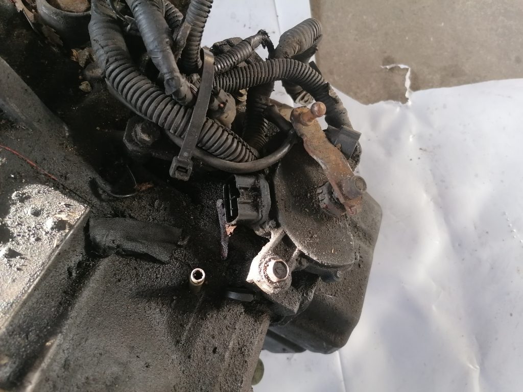 Automātiskā pārnesumkārba priekš SAAB 9-3 2002 4 Automātiskā pārnesumkārba priekš SAAB 9-3 2002