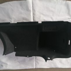 Bagāžnieka nodalījuma sānu apdare priekš VOLVO S80 2007 GREY