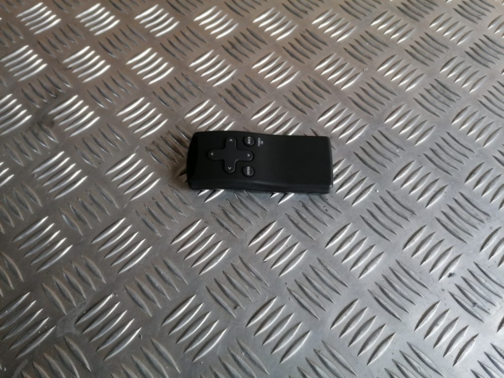 Navigācijas vadības pults priekš VOLVO S80 2007 GREY 1 Navigācijas vadības pults priekš VOLVO S80 2007 GREY