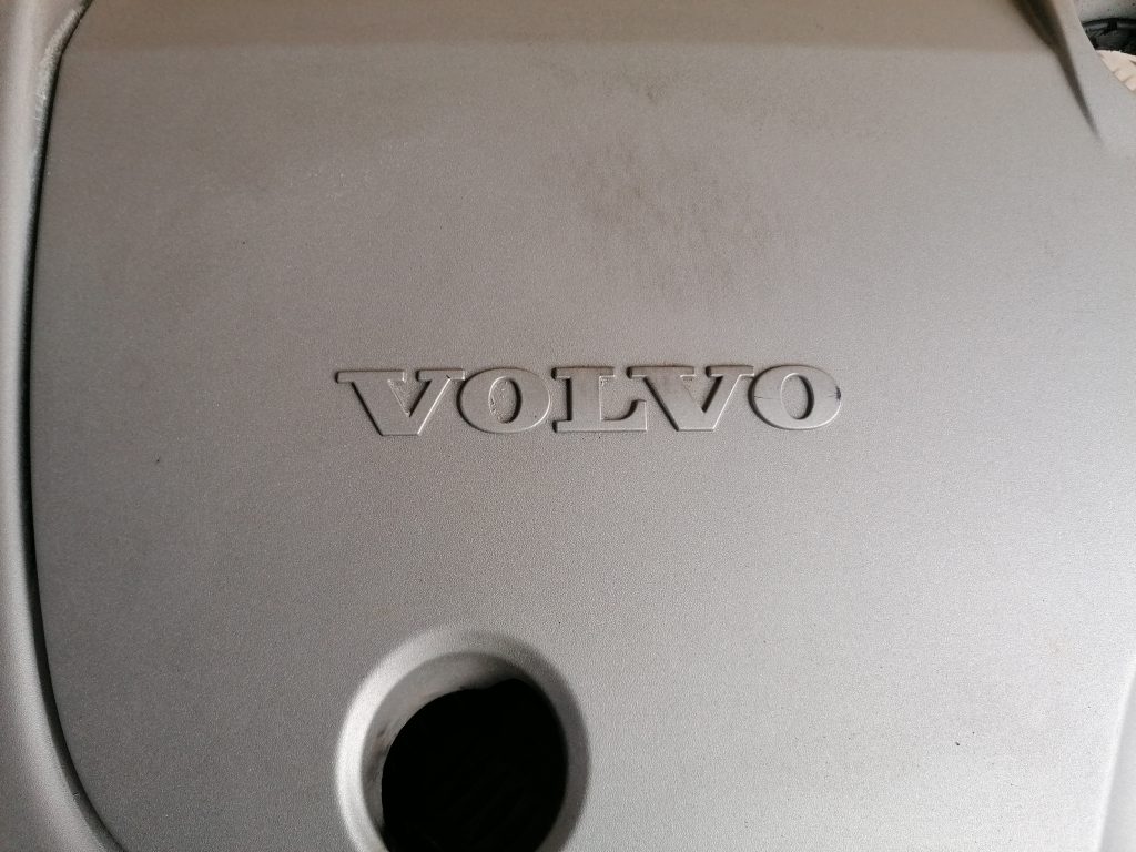 Dzinēja dekoratīvais vāks priekš VOLVO S80 2007 GREY 2 Dzinēja dekoratīvais vāks priekš VOLVO S80 2007 GREY