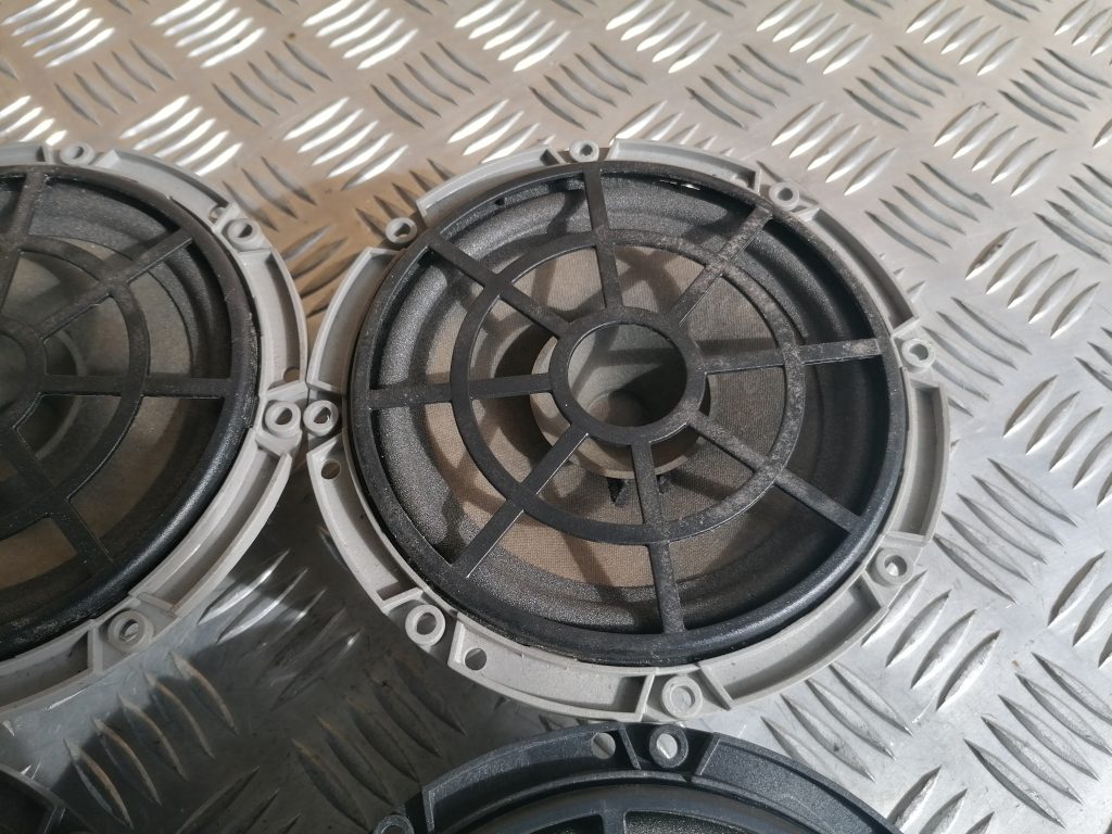 Durvju skaļrunis, apakšā priekš CITROEN C4 2006