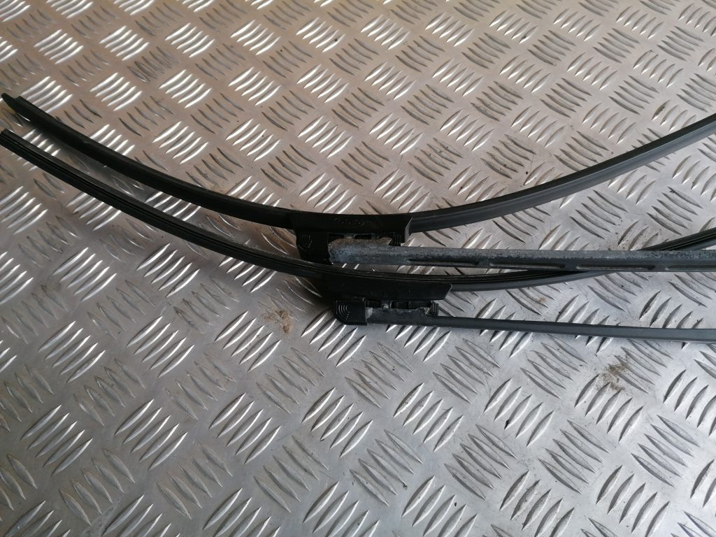 Vējstikla slotu turētāju komplekts priekš CITROEN C4 2006