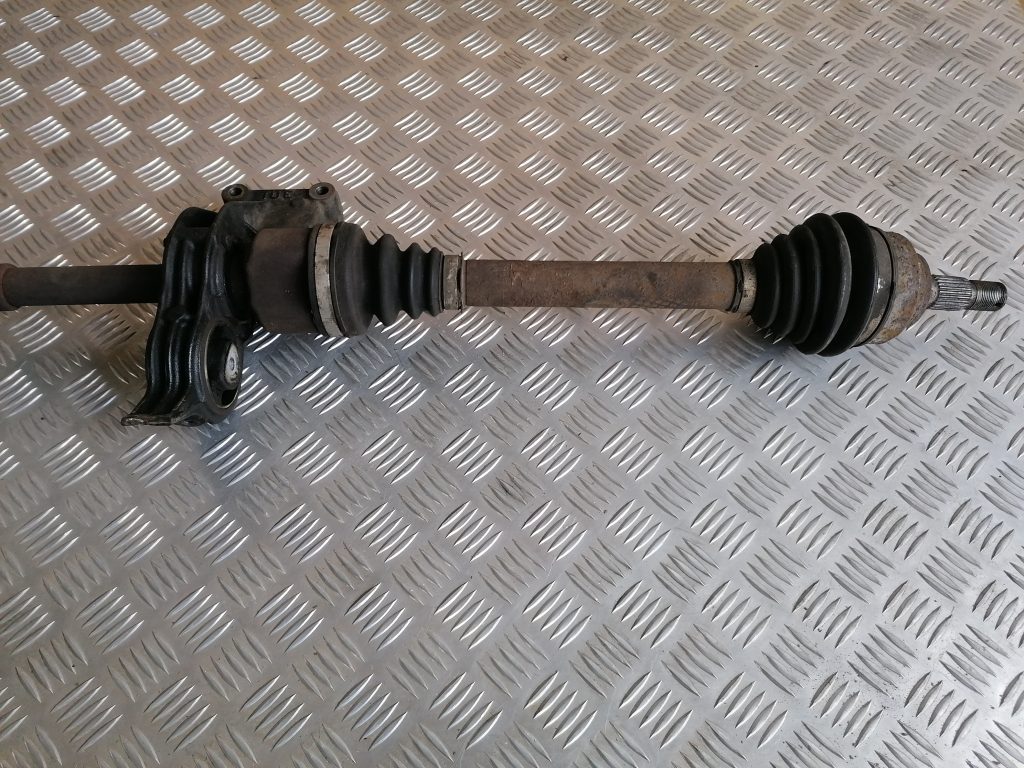 Pusass priekšēja labā priekš CITROEN C4 2006