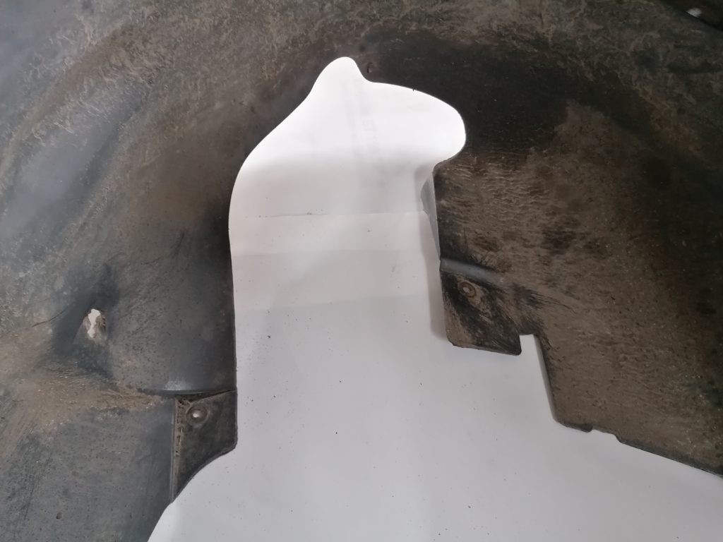 Aizmugurējais kreisais paspārns priekš CITROEN C4 2006 3 Aizmugurējais kreisais paspārns priekš CITROEN C4 2006