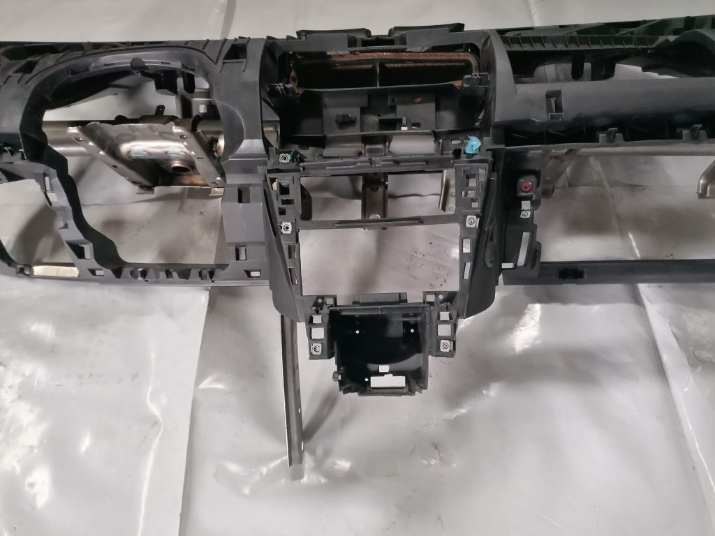 Mērinstrumentu panelis priekš CITROEN C4 2006 2 Mērinstrumentu panelis priekš CITROEN C4 2006