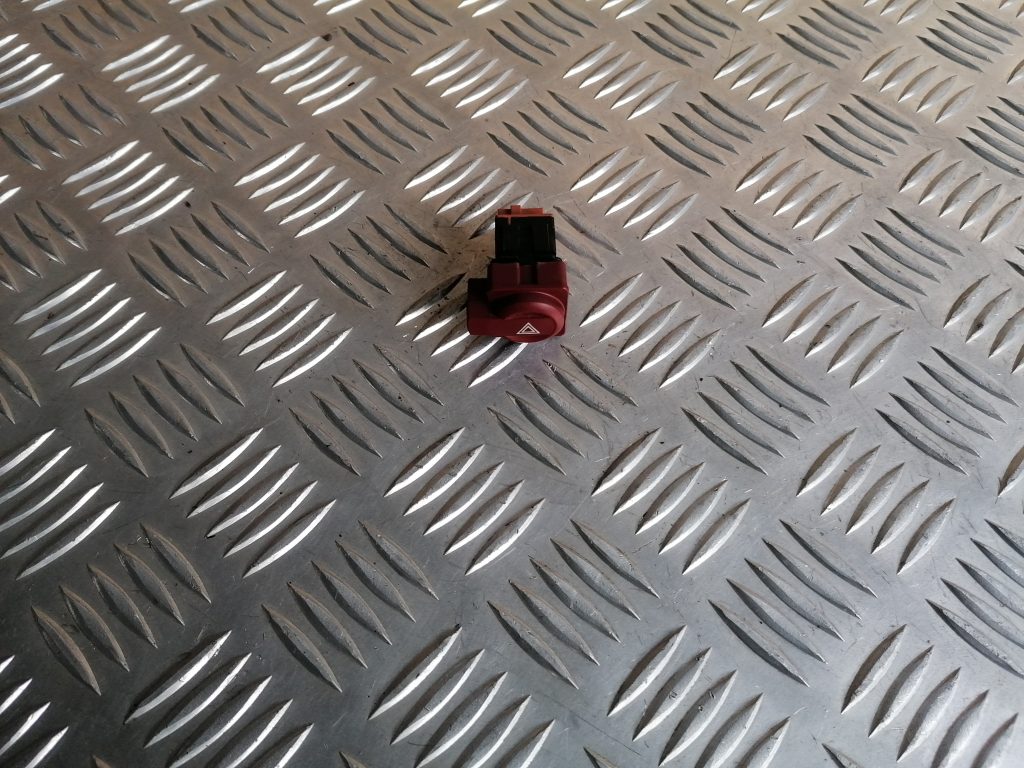 Trauksmes poga priekš CITROEN C4 2006 1 Trauksmes poga priekš CITROEN C4 2006