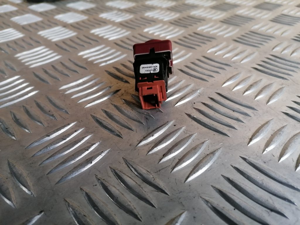 Trauksmes poga priekš CITROEN C4 2006 2 Trauksmes poga priekš CITROEN C4 2006