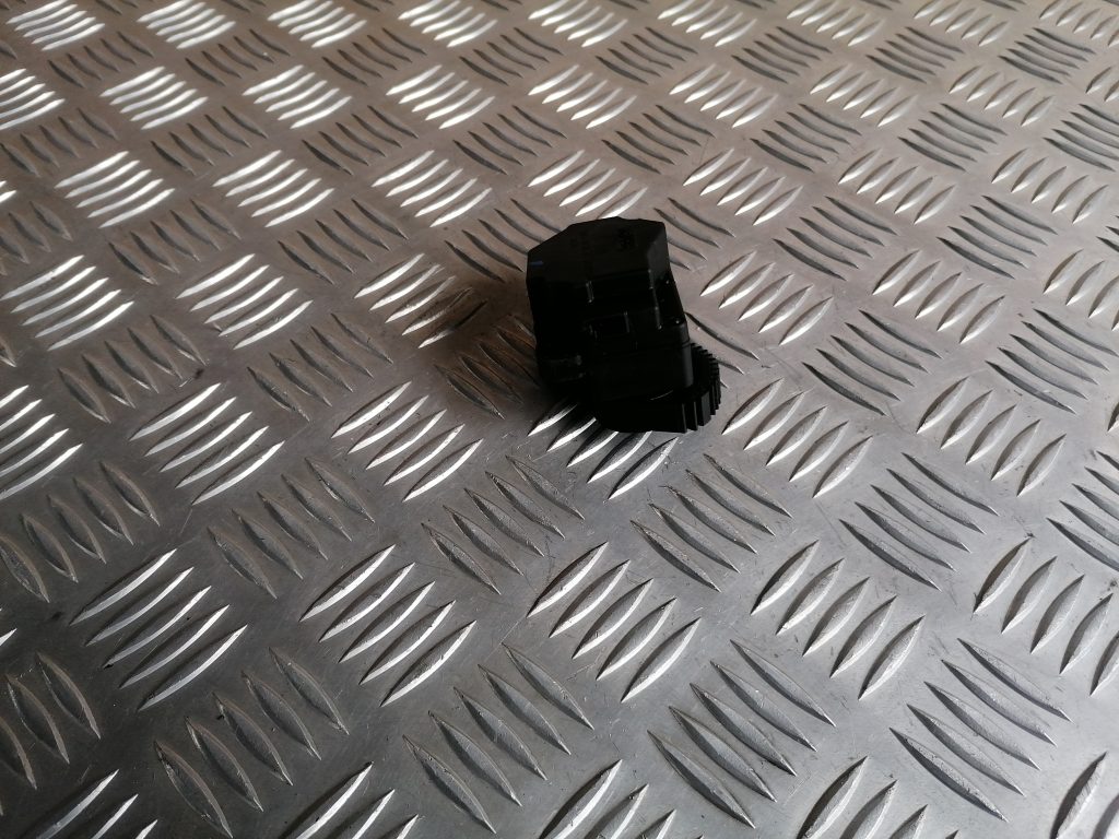 Apsildes sistēmas aktuators priekš VOLVO C30 2008 TURQUOISE