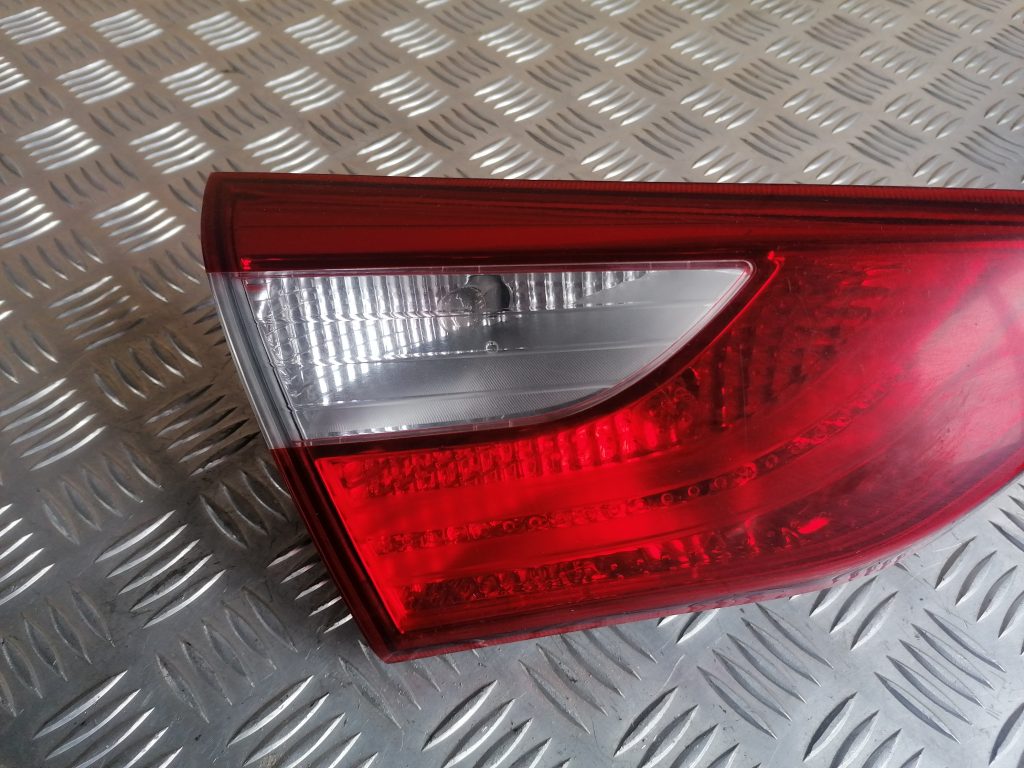 Bagāžnieka vāka kreisais lukturis priekš HYUNDAI I30 2012